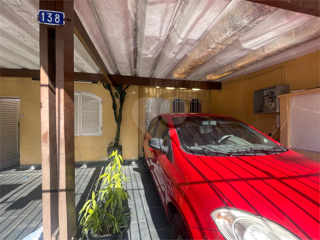 OPORTUNIDADE ÚNICA,LINDA CASA NA CASA VERDE AO LADO DO TERMINAL CASA VERDE. 