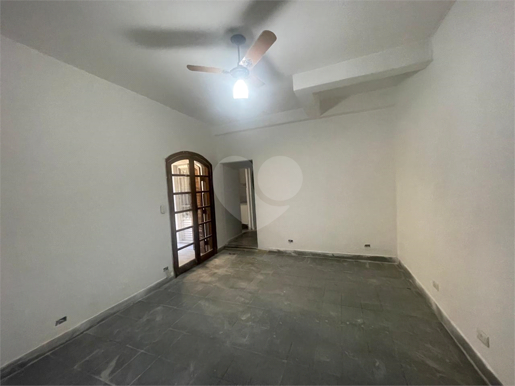 OPORTUNIDADE ÚNICA,LINDA CASA NA CASA VERDE AO LADO DO TERMINAL CASA VERDE. 