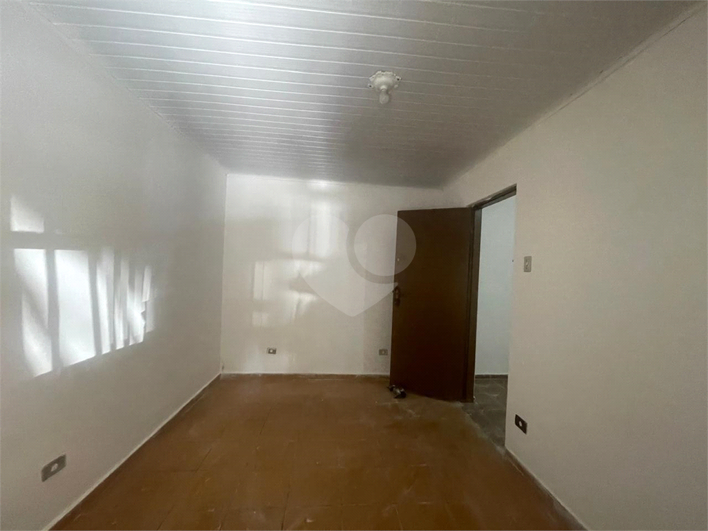 OPORTUNIDADE ÚNICA,LINDA CASA NA CASA VERDE AO LADO DO TERMINAL CASA VERDE. 