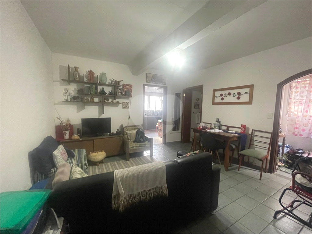 OPORTUNIDADE ÚNICA,LINDA CASA NA CASA VERDE AO LADO DO TERMINAL CASA VERDE. 