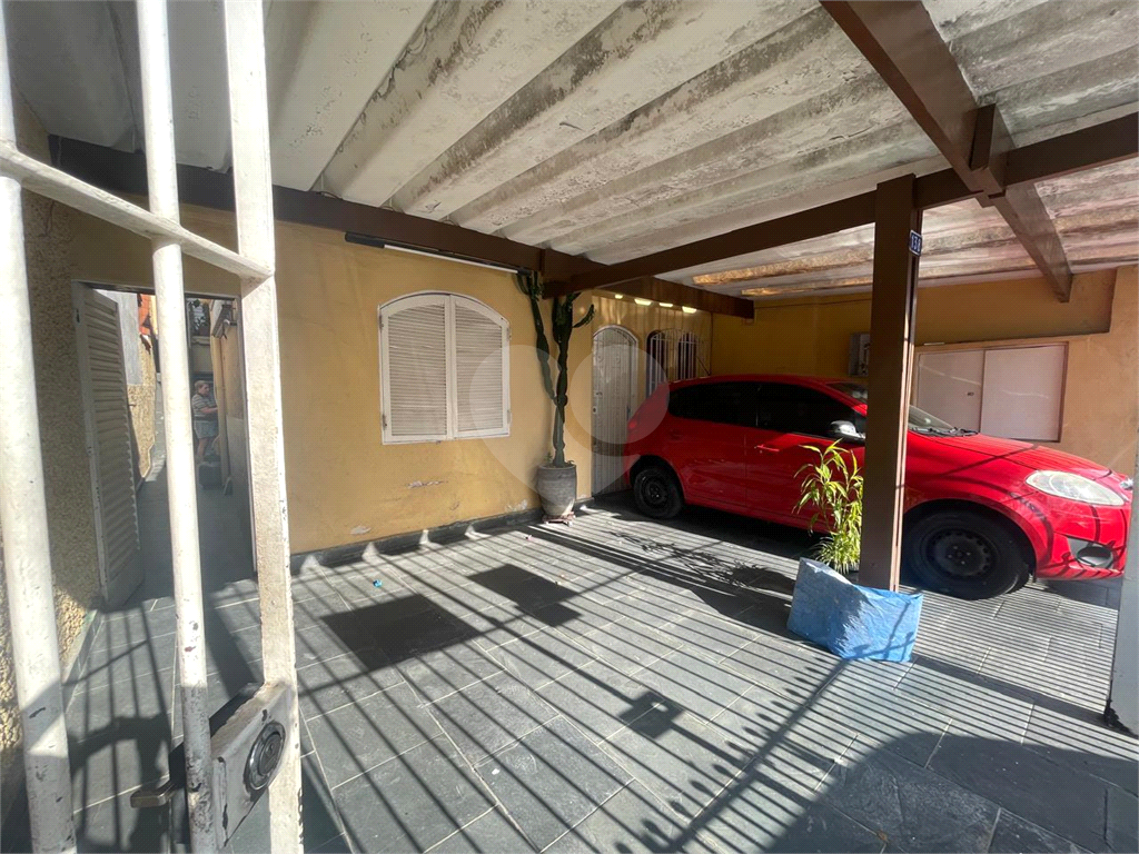 OPORTUNIDADE ÚNICA,LINDA CASA NA CASA VERDE AO LADO DO TERMINAL CASA VERDE. 