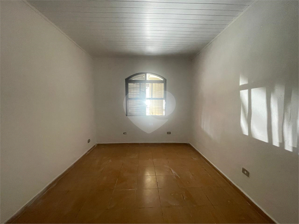 OPORTUNIDADE ÚNICA,LINDA CASA NA CASA VERDE AO LADO DO TERMINAL CASA VERDE. 