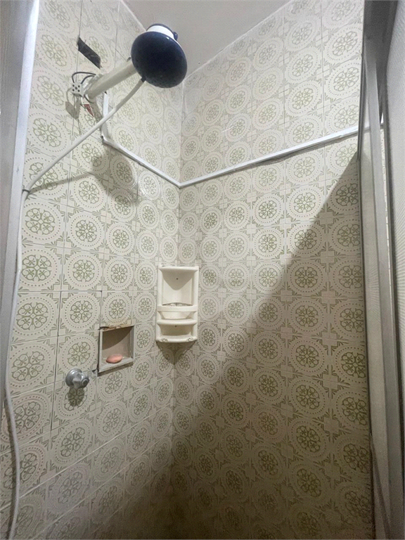 OPORTUNIDADE ÚNICA,LINDA CASA NA CASA VERDE AO LADO DO TERMINAL CASA VERDE. 