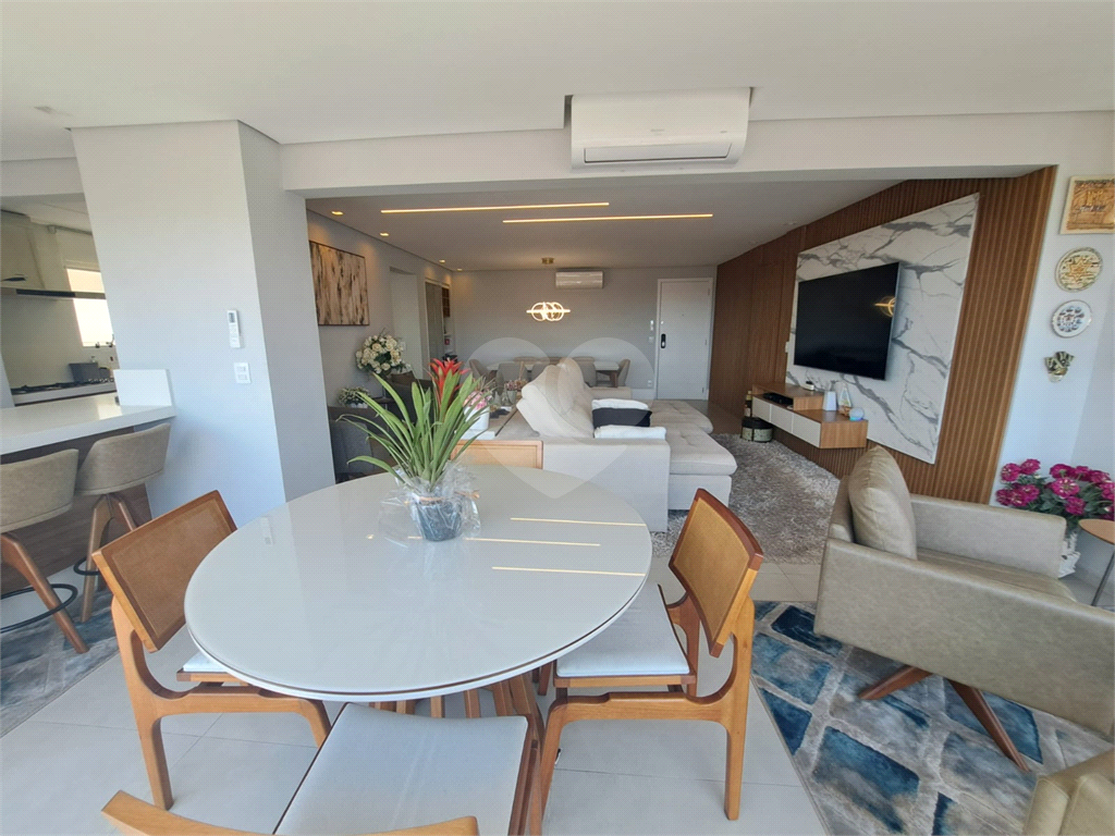 Apartamento Mobiliado para Locação 140m²| 3 Suítes| Sala 3 Ambientes| Varanda Gourmet| 2 Vagas| Santa Teresinha