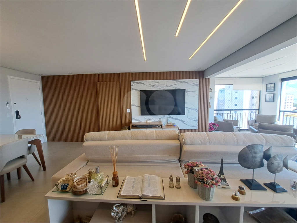 Apartamento Mobiliado para Locação 140m²| 3 Suítes| Sala 3 Ambientes| Varanda Gourmet| 2 Vagas| Santa Teresinha