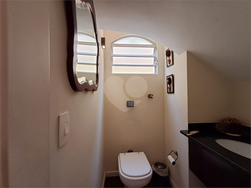 Casa de Vila 107m² 3 suítes 5 banheiros 2 vagas e quintal Sumarezinho