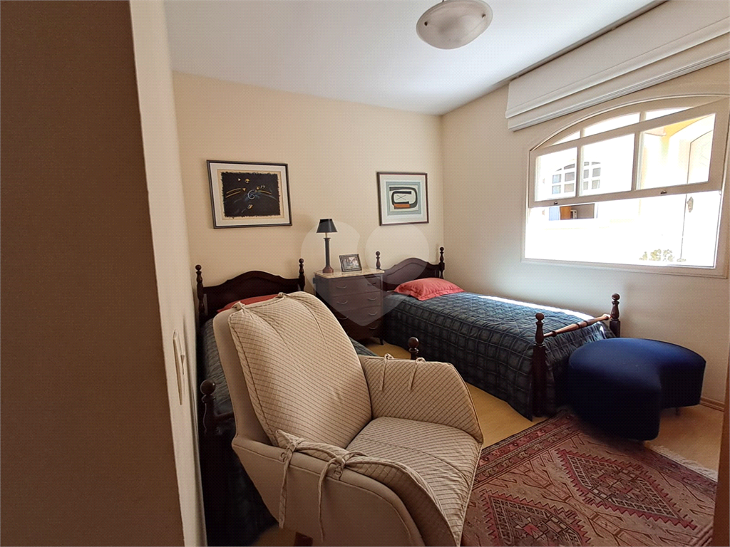 Casa de Vila 107m² 3 suítes 5 banheiros 2 vagas e quintal Sumarezinho