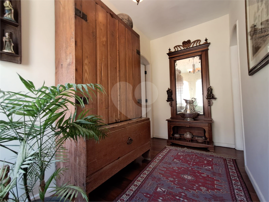 Casa de Vila 107m² 3 suítes 5 banheiros 2 vagas e quintal Sumarezinho