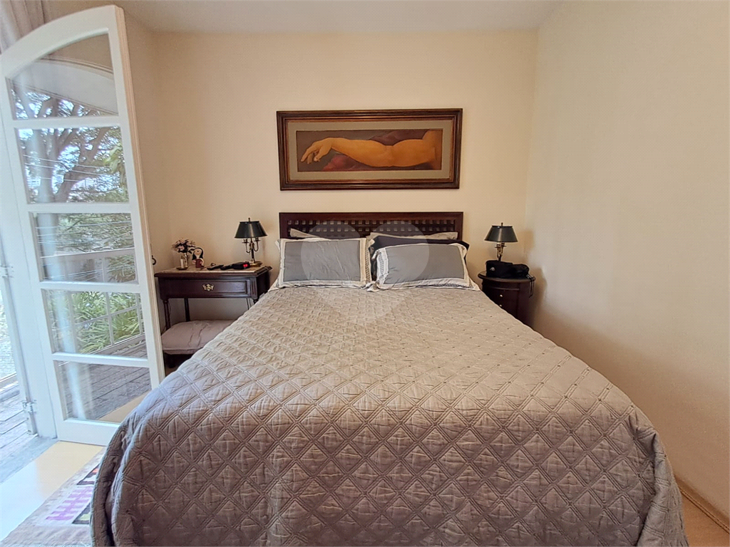 Casa de Vila 107m² 3 suítes 5 banheiros 2 vagas e quintal Sumarezinho