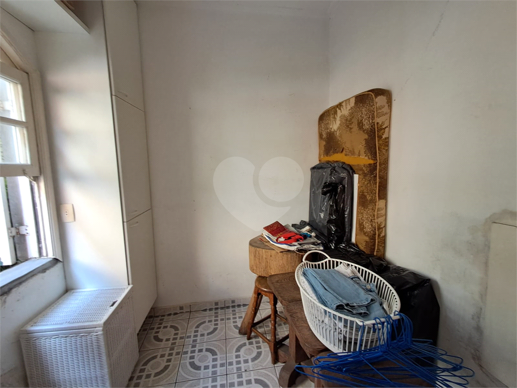 Casa de Vila 107m² 3 suítes 5 banheiros 2 vagas e quintal Sumarezinho