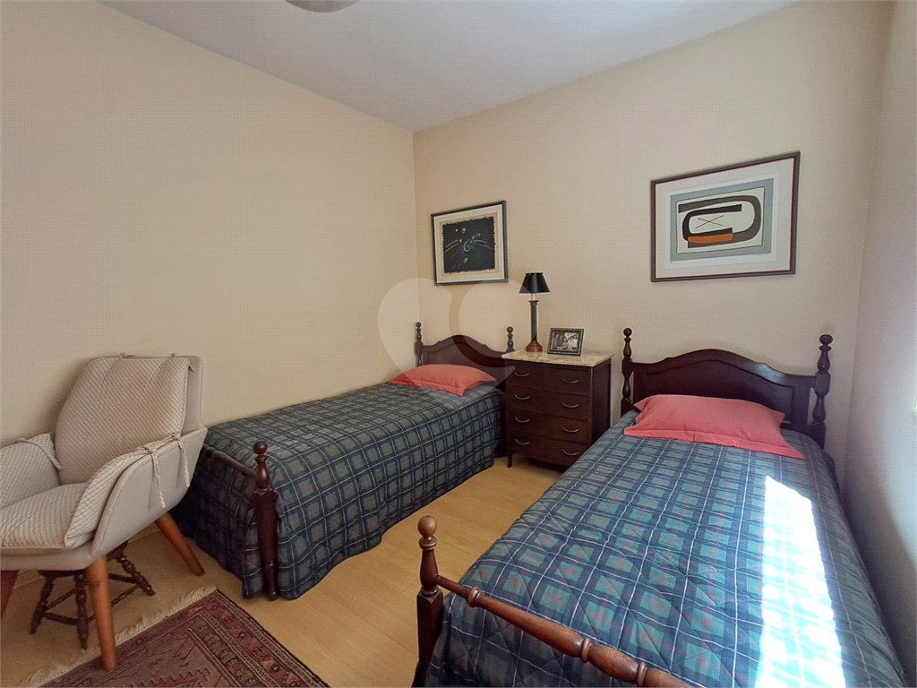 Casa de Vila 107m² 3 suítes 5 banheiros 2 vagas e quintal Sumarezinho