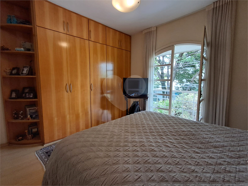 Casa de Vila 107m² 3 suítes 5 banheiros 2 vagas e quintal Sumarezinho