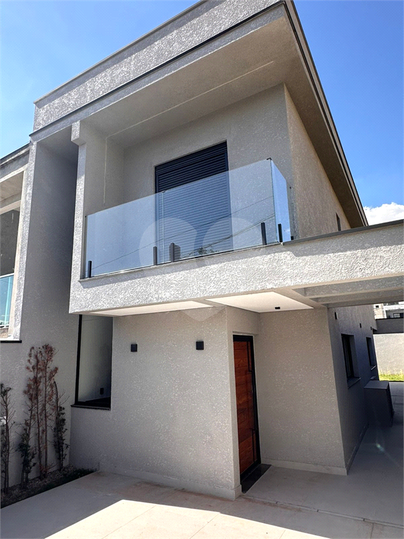 Sobrado maravilhoso - 3 dormitórios | piscina | 131m² de área construída | 150m² de terreno