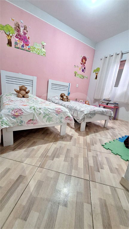 Casa Porteira Fechada em Guarulhos