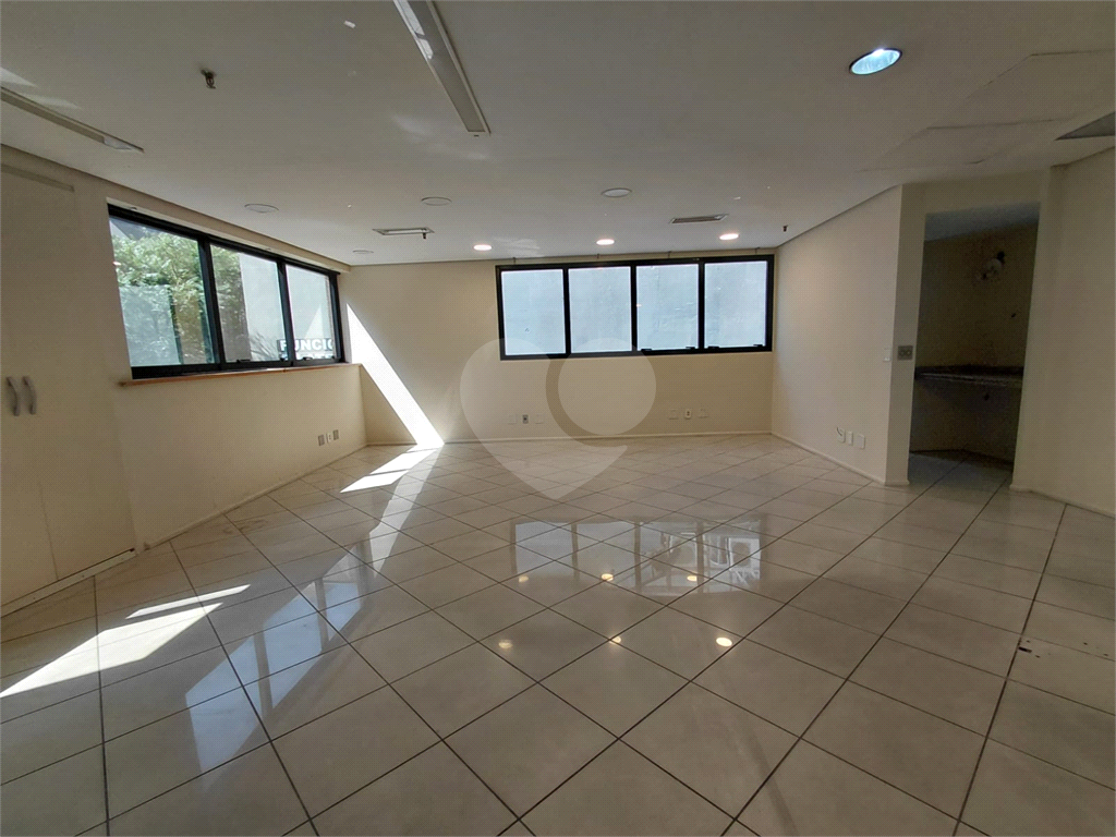 Sala Comercial 102m² 