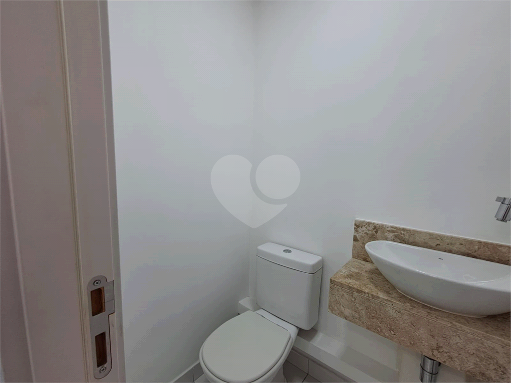 Sala comercial 50m² com varanda, ar-condicionado 1 vaga de garagem Pinheiros