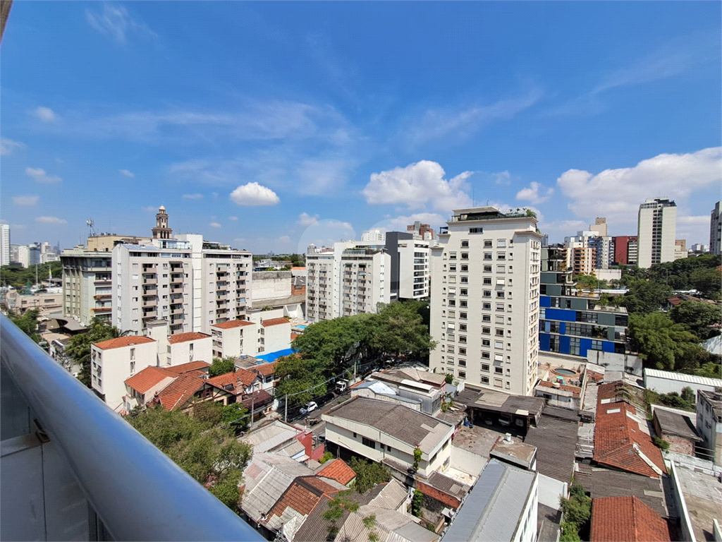 Sala comercial 50m² com varanda, ar-condicionado 1 vaga de garagem Pinheiros