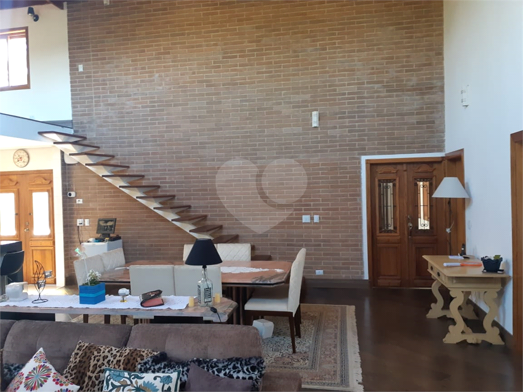 Casa em condomínio 3 suítes a venda em Mairiporã SP