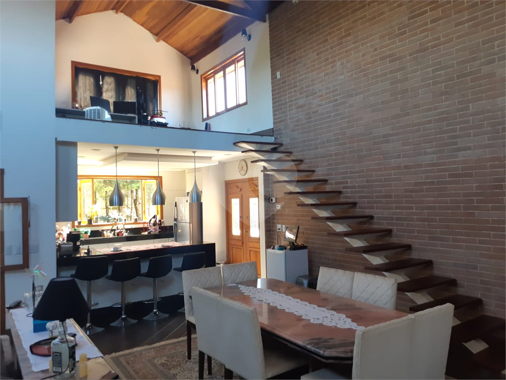 Casa em condomínio 3 suítes a venda em Mairiporã SP