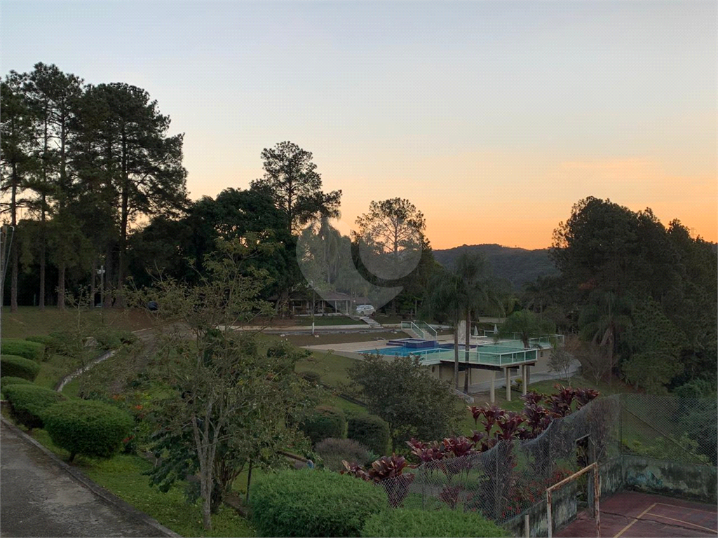 Casa em condomínio 3 suítes a venda em Mairiporã SP