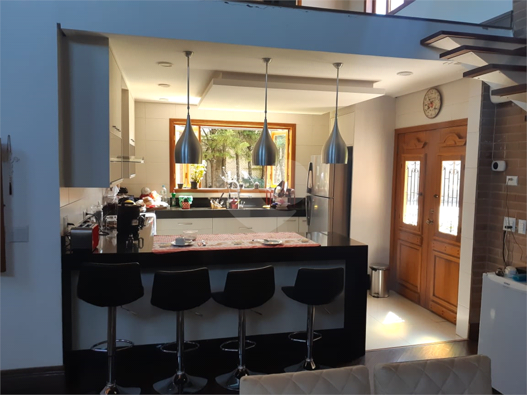 Casa em condomínio 3 suítes a venda em Mairiporã SP