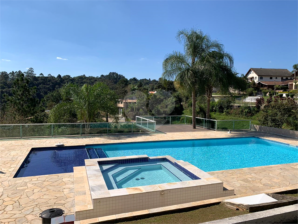 Casa em condomínio 3 suítes a venda em Mairiporã SP