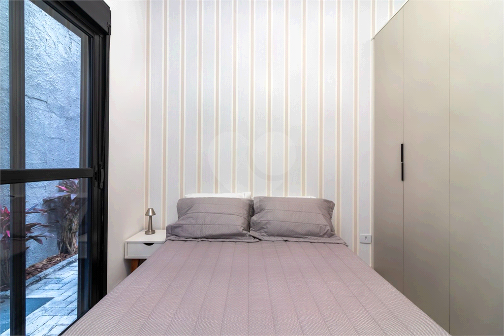 Condomínio na Vila Ester