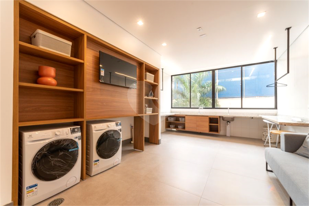 Studio Moderno à Venda | 26 m² | 1 dormitório com varanda em Perdizes!