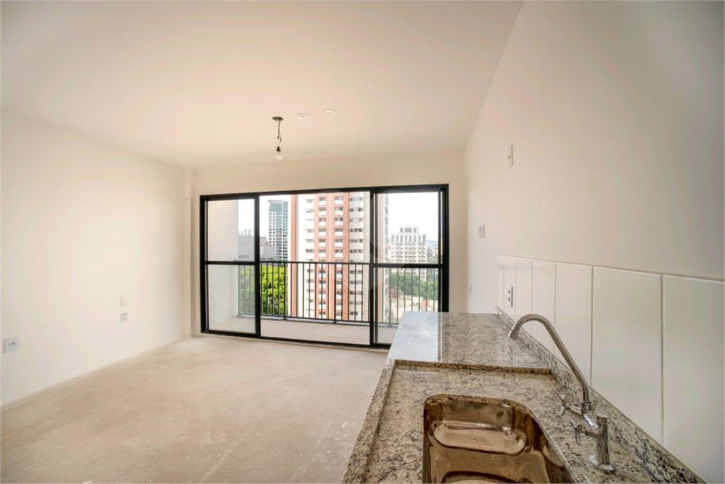 Studio Moderno à Venda | 26 m² | 1 dormitório com varanda em Perdizes!