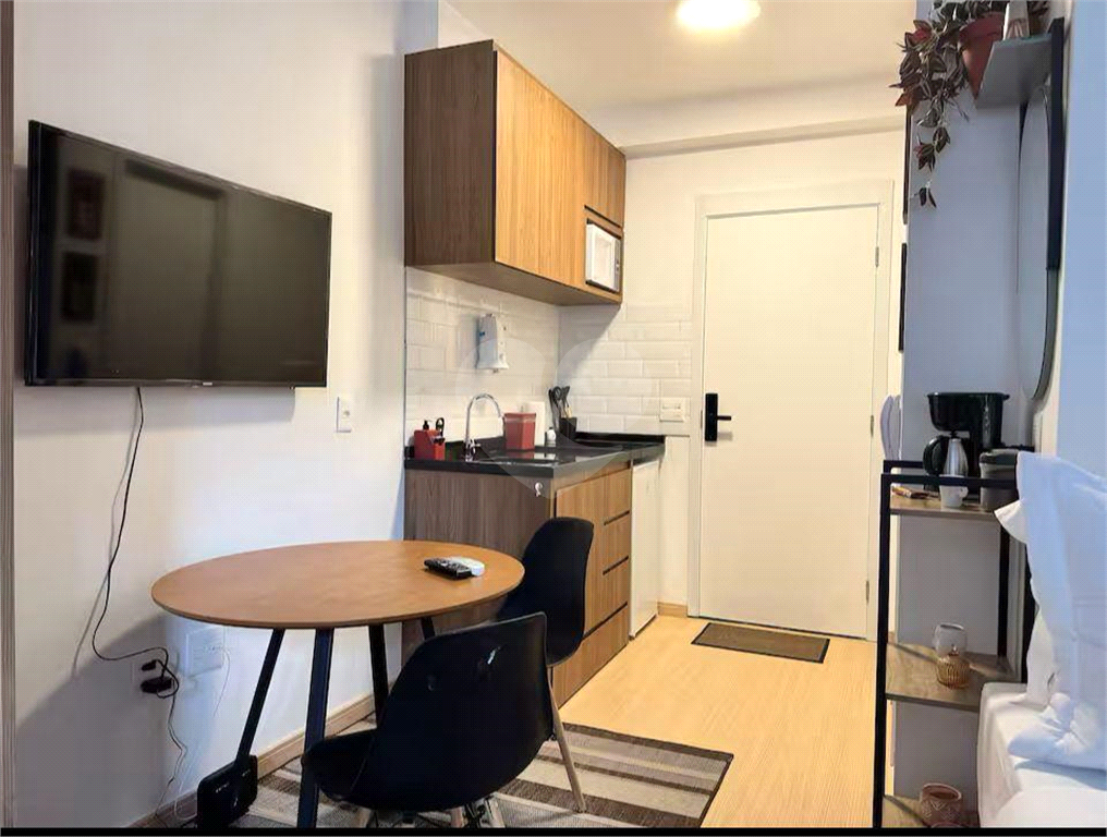 Studio Mobiliado Próximo ao Metrô na Aclimação