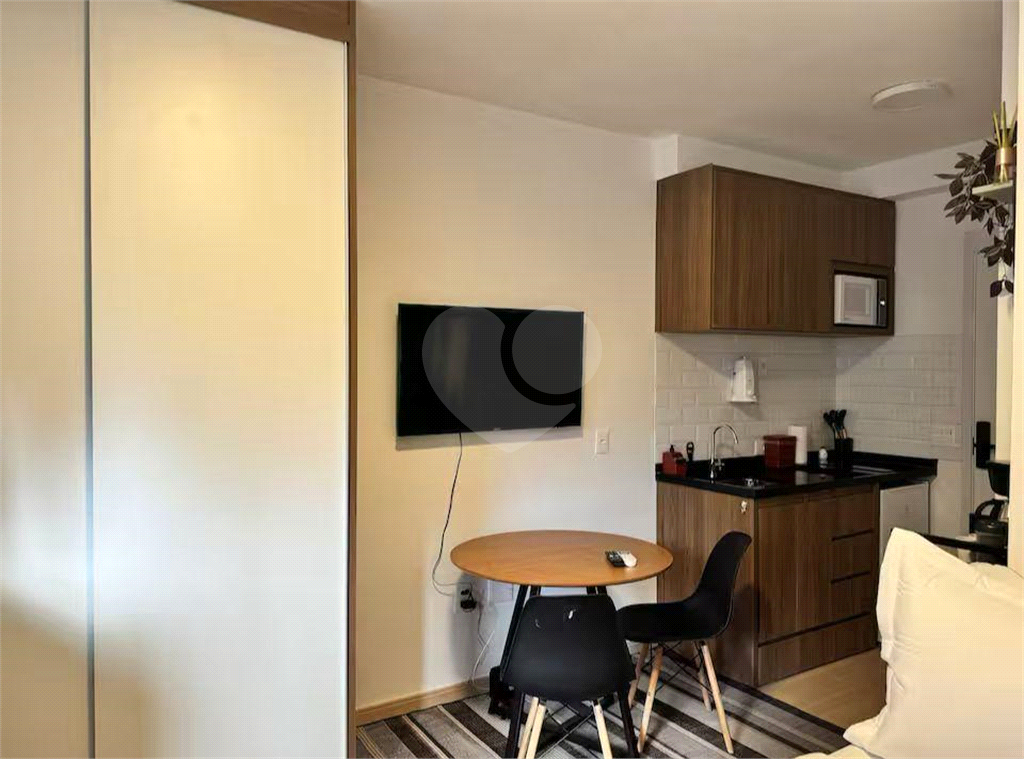 Studio Mobiliado Próximo ao Metrô na Aclimação