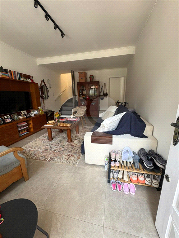 Sobrado Charmoso na Vila Mariana | 111 m² | 3 Dormitórios | Jardim Exclusivo