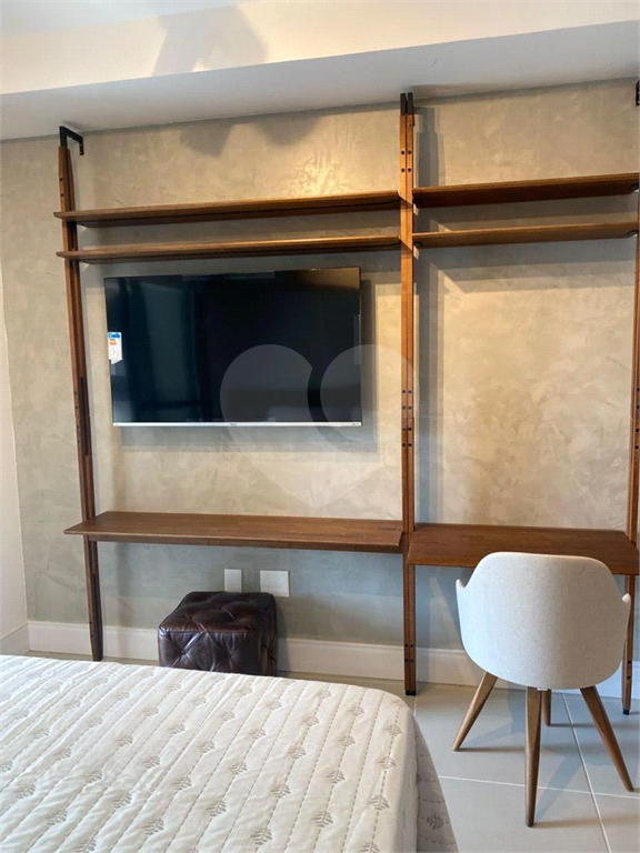 ESTÚDIO NOVO NO BROOKLIN - ANDAR ALTO - MOBILIADO 