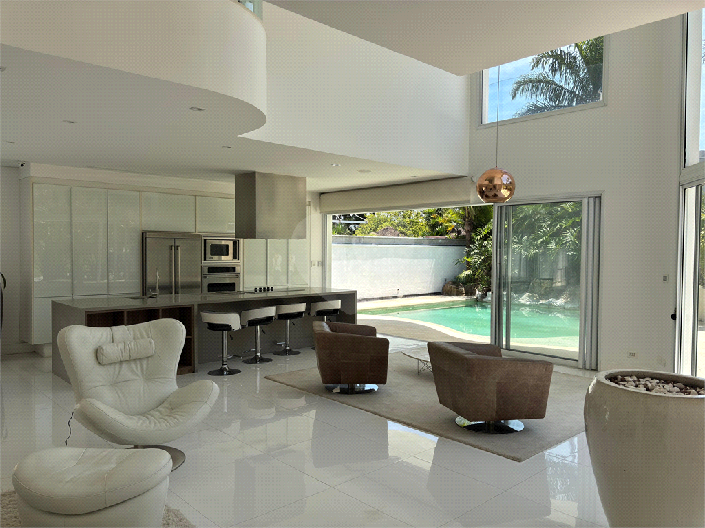 Condomínio Solaia - Maravilhosa casa porteira fechada