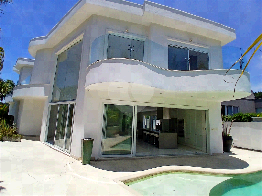 Condomínio Solaia - Maravilhosa casa porteira fechada