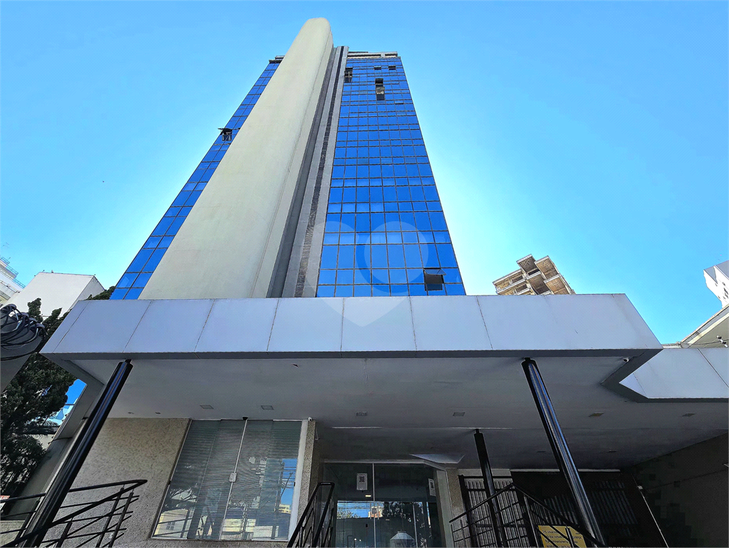 Loja Térrea para Locação na Aclimação Reformada com 110 m² e 2 Vagas