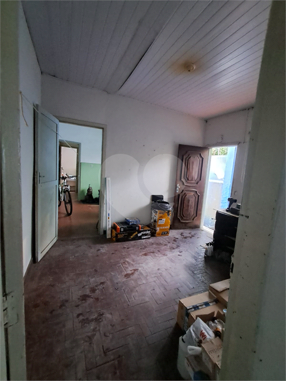 Casa a venda na Vila Madalena com potencial para ponto comercial.