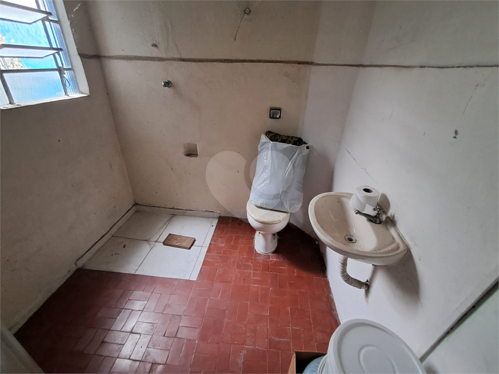 Casa a venda na Vila Madalena com potencial para ponto comercial.