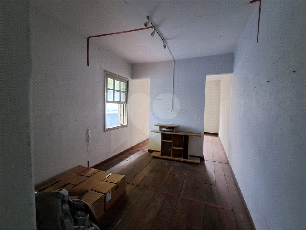 Casa a venda na Vila Madalena com potencial para ponto comercial.