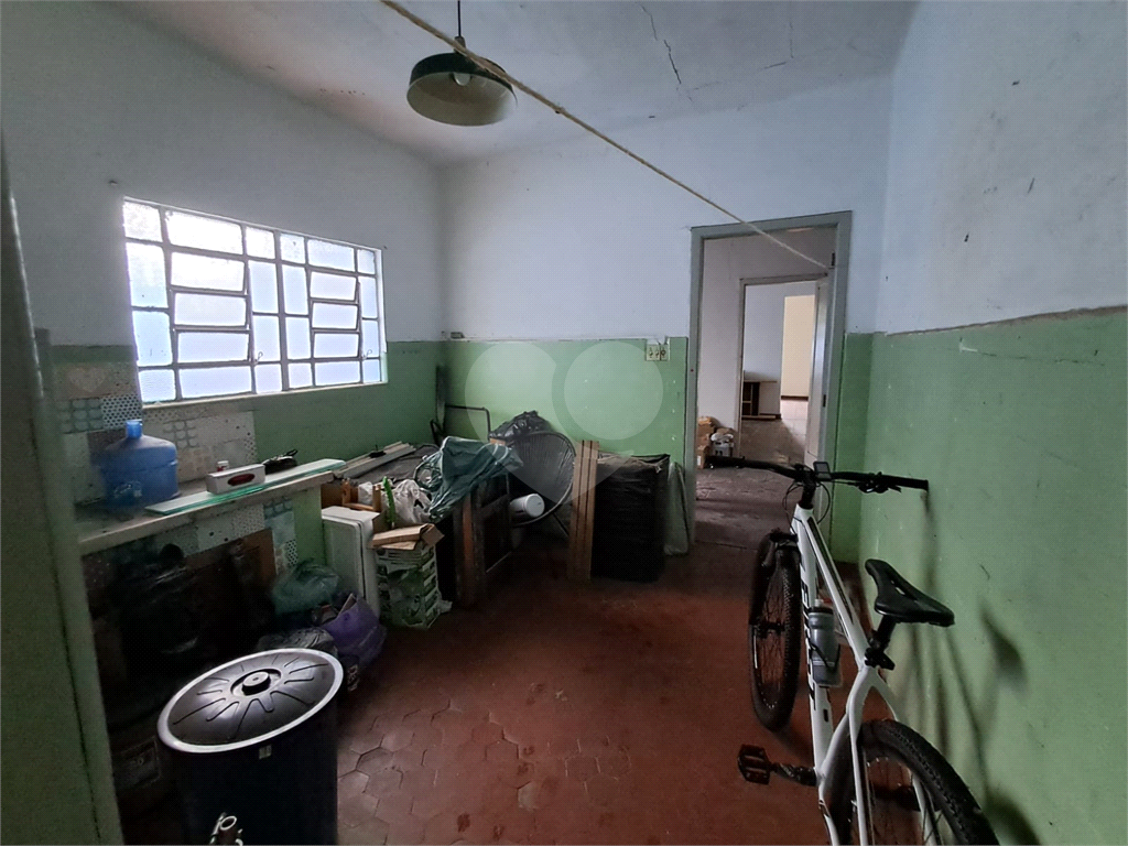 Casa a venda na Vila Madalena com potencial para ponto comercial.