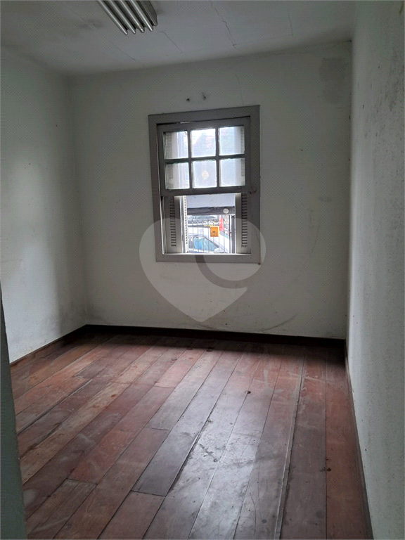 Casa a venda na Vila Madalena com potencial para ponto comercial.