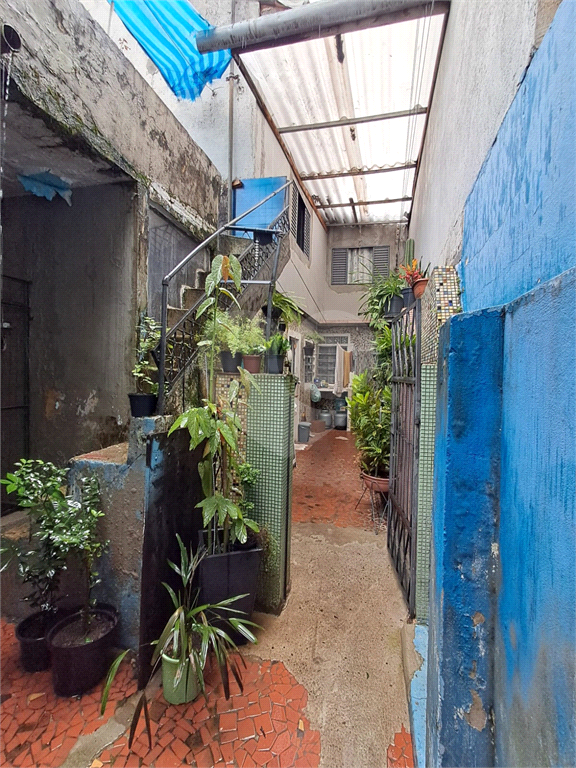 Casa a venda na Vila Madalena com potencial para ponto comercial.