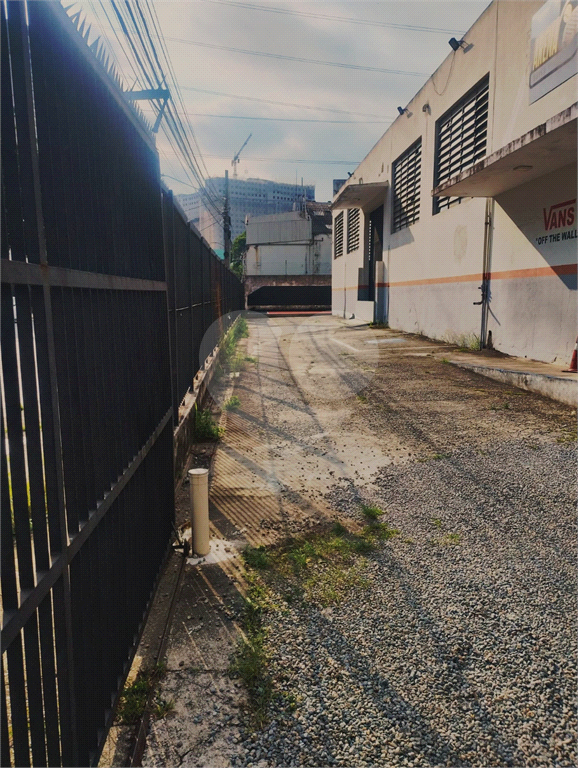 PONTO COMERCIAL ESPORTIVO À VENDA ou LOCAÇÃO – BARRA FUNDA