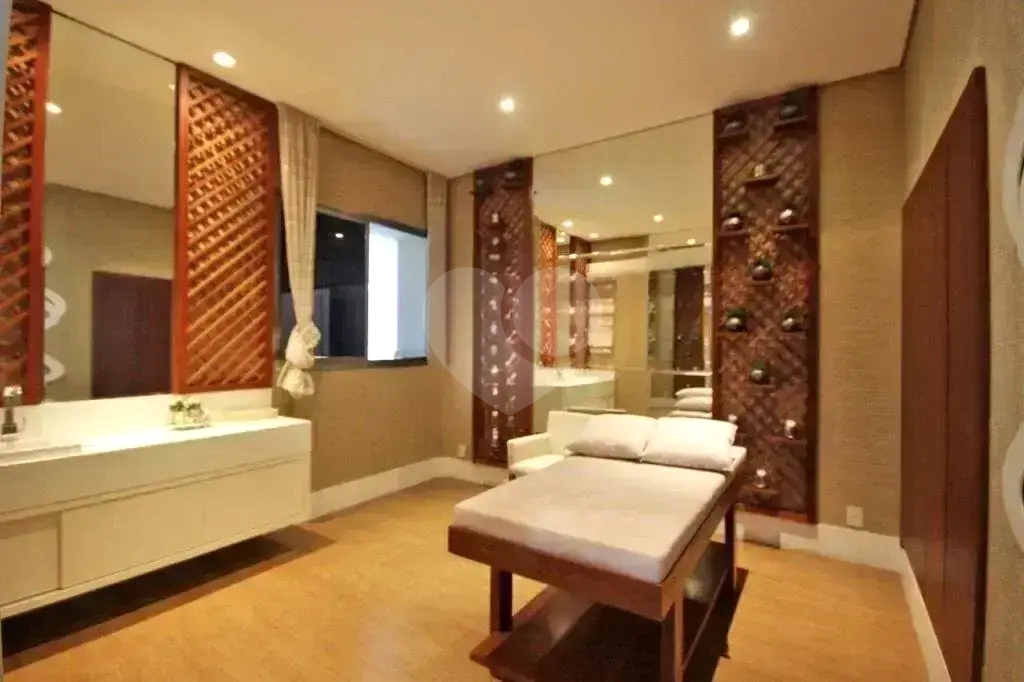 Cobertura duplex à venda no Itaim Bibi 