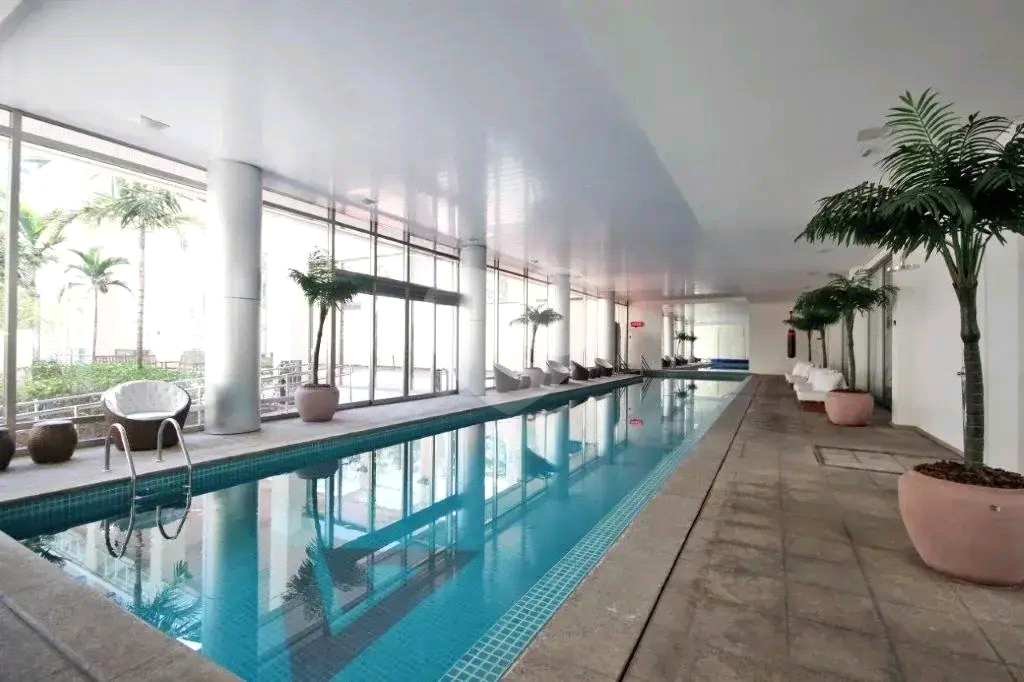 Cobertura duplex à venda no Itaim Bibi 