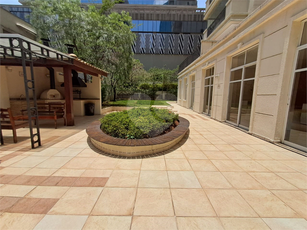 Imóvel impecavel reformado e mobiliado de 72m² sala de 2 ambientes com varanda gourmet e 2 vagas de garagem Pinheiros