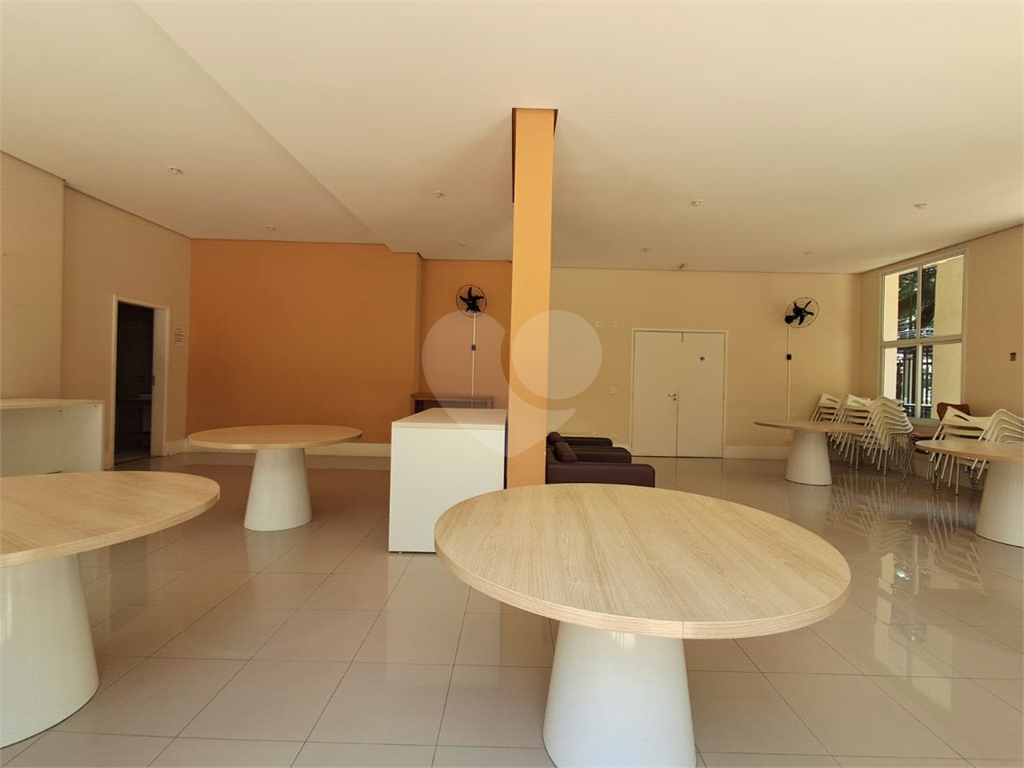 Imóvel impecavel reformado e mobiliado de 72m² sala de 2 ambientes com varanda gourmet e 2 vagas de garagem Pinheiros