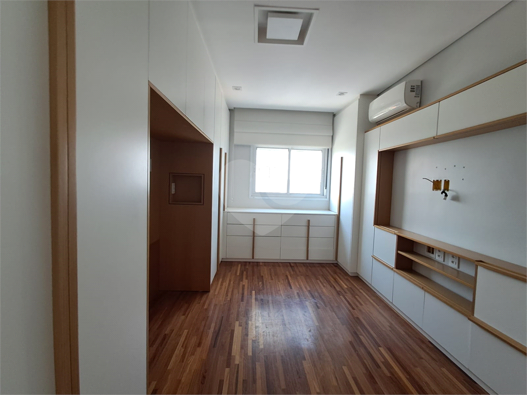 Imóvel impecavel reformado e mobiliado de 72m² sala de 2 ambientes com varanda gourmet e 2 vagas de garagem Pinheiros