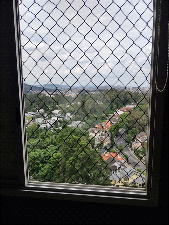 Apartamento à Venda – 3 Dormitórios, Suíte e Lazer Completo
Excelente apartamento com 3 dormitórios, sendo 1 suíte, em condomínio com ampla infraestrutura de lazer. Possui sala para dois ambientes, lavabo, cozinha funcional, lavanderia e aquecimento cen