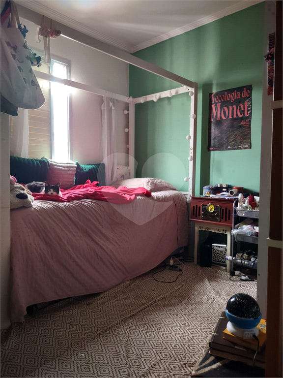 Apartamento à Venda – 3 Dormitórios, Suíte e Lazer Completo
Excelente apartamento com 3 dormitórios, sendo 1 suíte, em condomínio com ampla infraestrutura de lazer. Possui sala para dois ambientes, lavabo, cozinha funcional, lavanderia e aquecimento cen